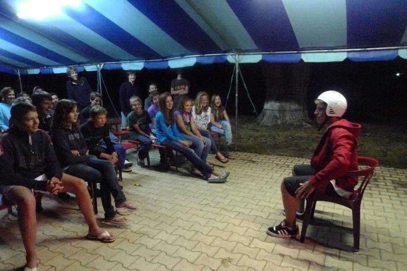 Village Camps International Summer Camp Ard&egrave;che, France 2019-07-26 https://www.villagecamps.com/journals_admin/images/76-7-Busting a 100.jpg